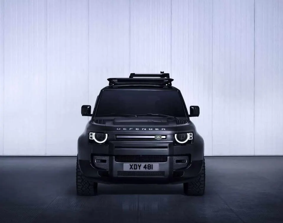 2024 Land Rover Defender 130 Outbound