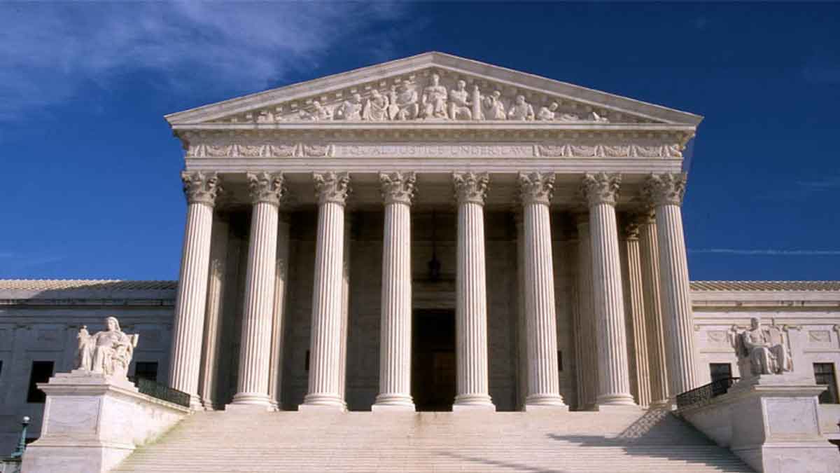 Court Reviews Social Media Laws