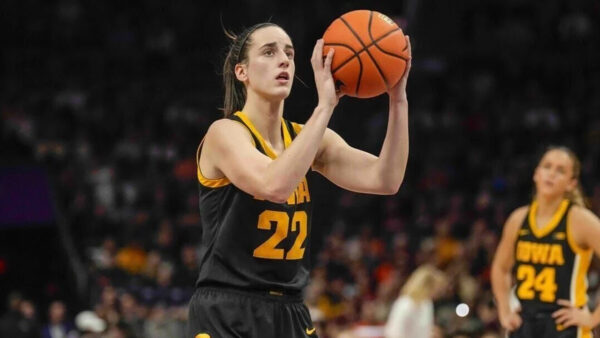 Caitlin Clark to Enter WNBA Draft