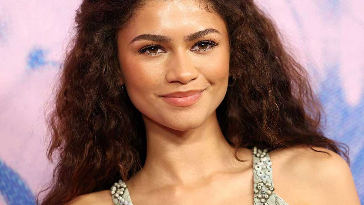 Zendaya Talks Family, Career in Vogue Cover Story - 193 Countries ...