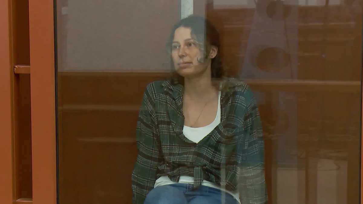 Ksenia Karelina, dual U.S.-Russian national, attends Yekaterinburg court