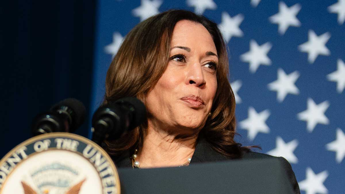 Harris Hosts Campaign Event