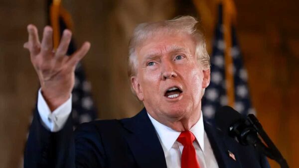 Trump Speaks to Press in Palm Beach