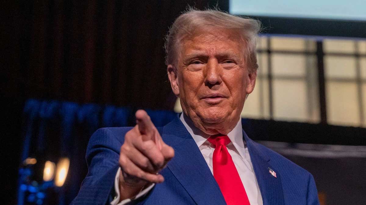 Trump Speaks at Economic Club of NY