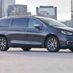 2024 Chrysler Pacifica Plug-In Hybrid Pinnacle