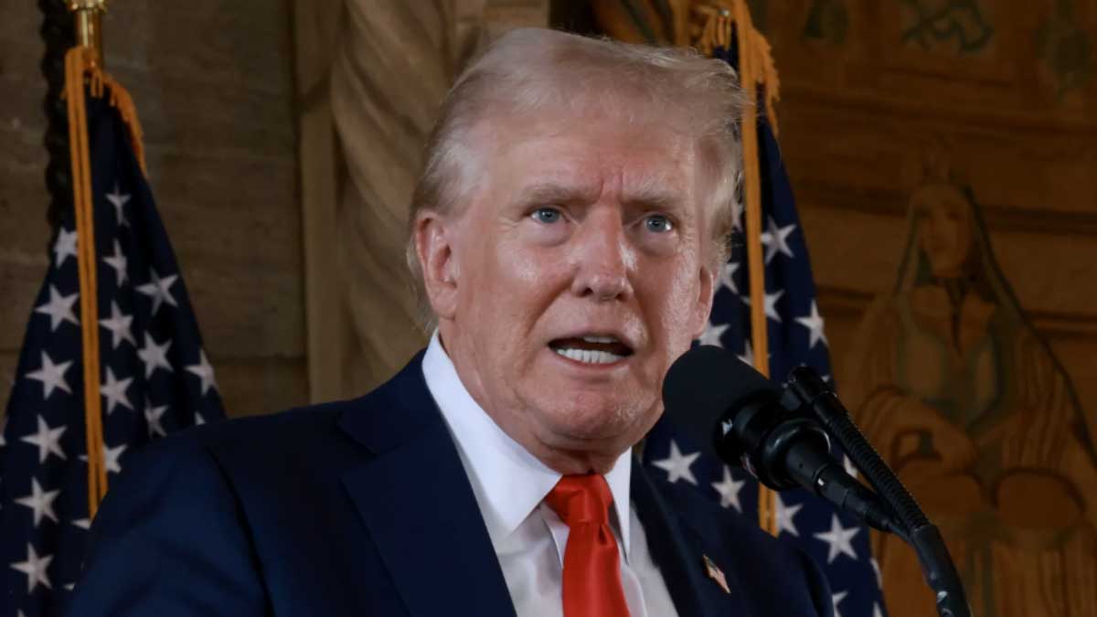 Trump Addresses Press in Palm Beach