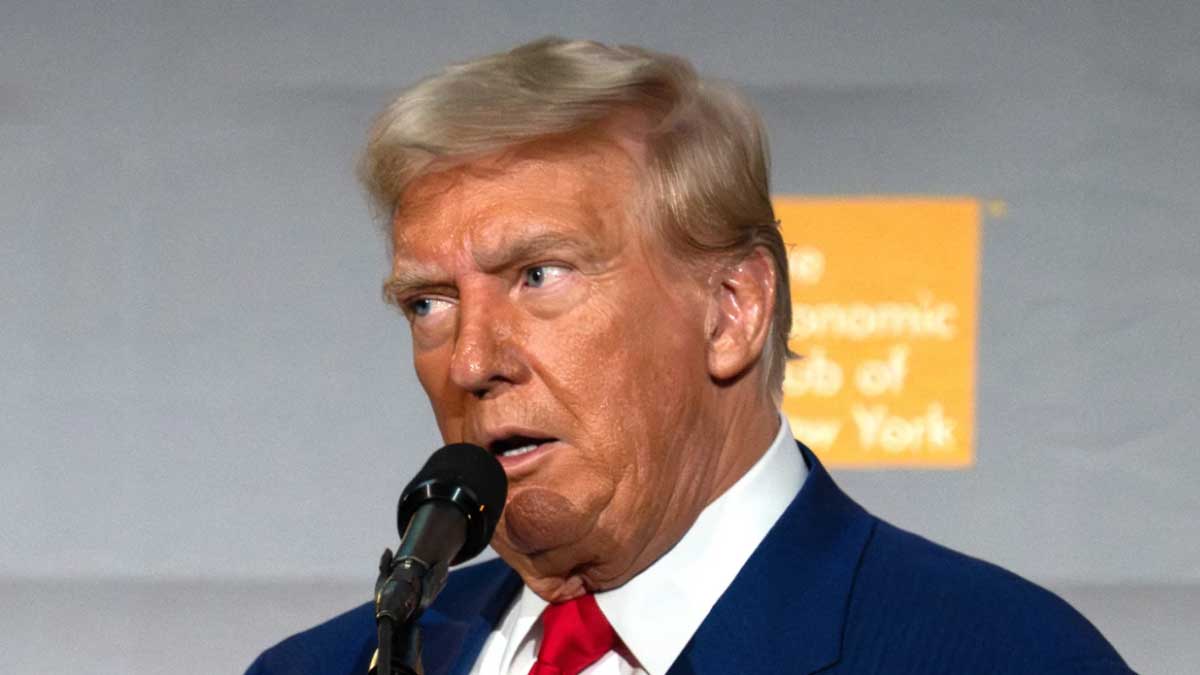 Trump Speaks at Economic Club of NY