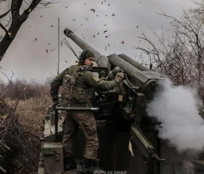 Ukrainian gunner, 24th Brigade