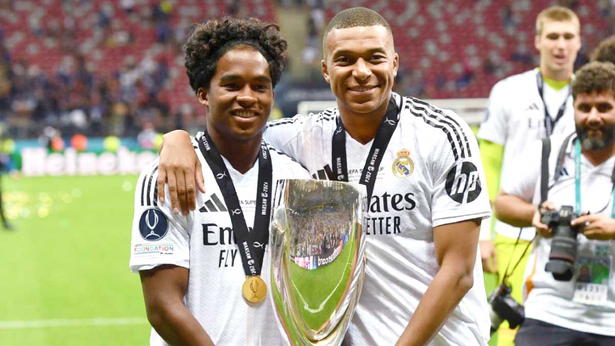 Figo warns egos disrupt chemistry and success.