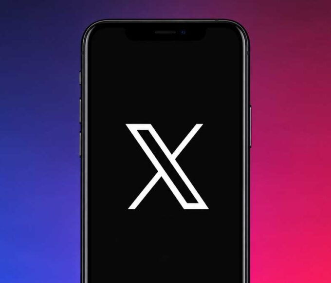 X social media outage and recovery concept