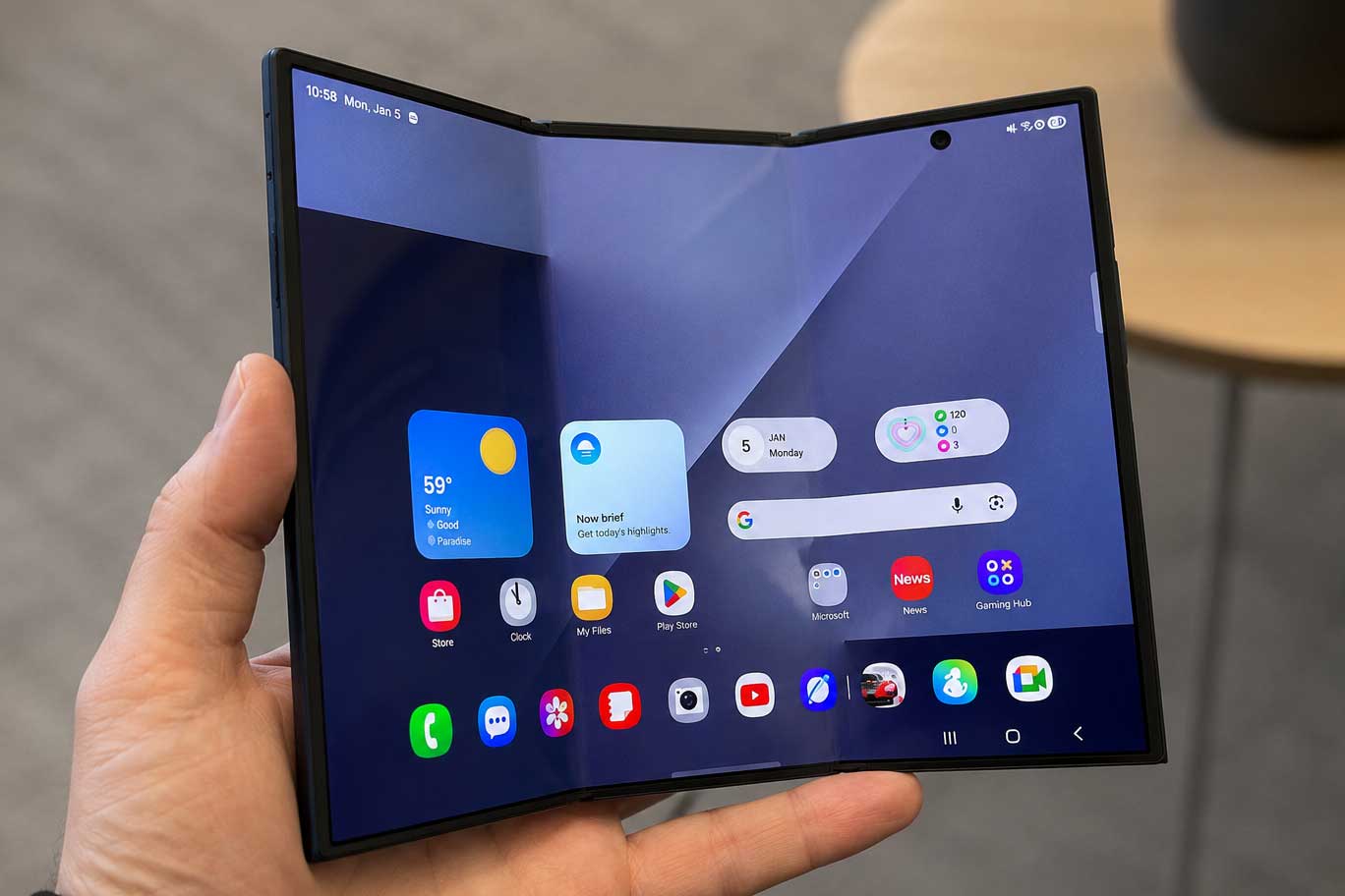 Samsung Galaxy Z Fold 8 foldable smartphone concept