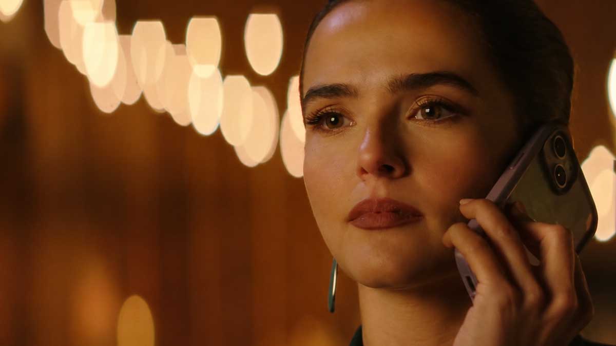 Voicemails for Isabelle stars Zoey Deutch and Nick Robinson
