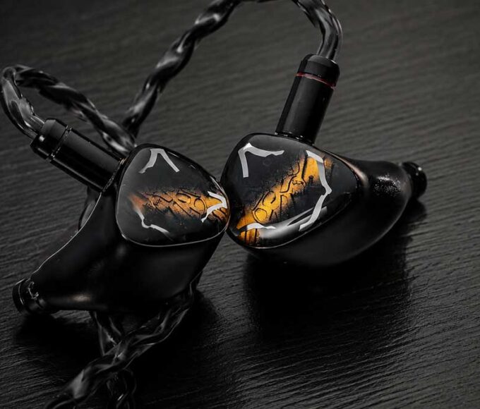 Noble Audio Vanguard and Iris IEMs