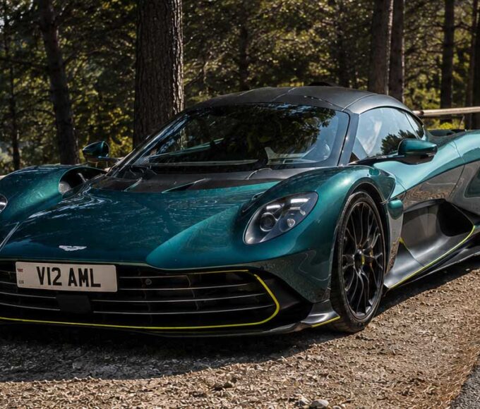 Aston Martin Valhalla