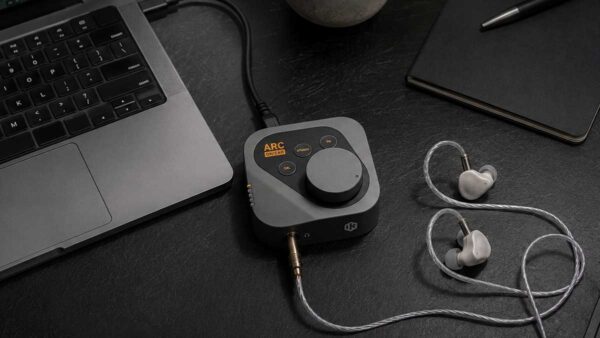 IK Multimedia Arc On Ear 1.5