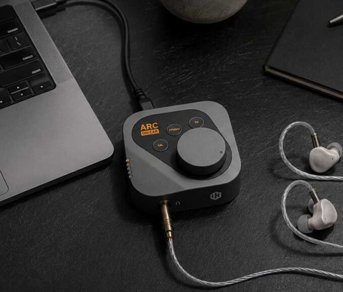 IK Multimedia Arc On Ear 1.5