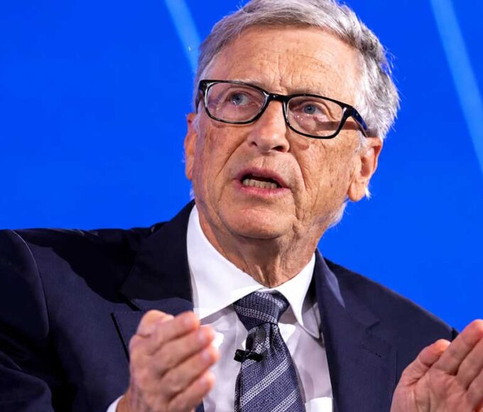 Bill Gates discusses AI risks and regulation