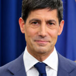 Warsh Holds Fed News Conference